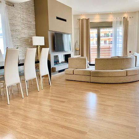 Cozy Apartment With Parking Near The City Center Atene Esterno foto