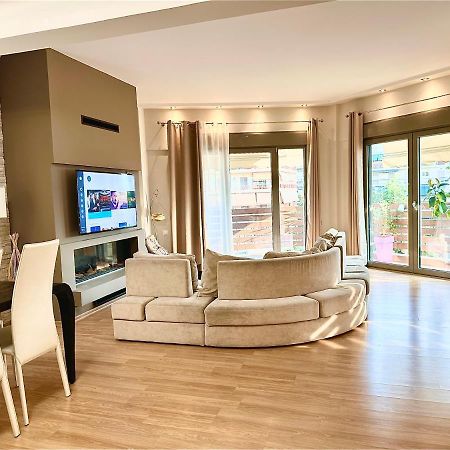 Cozy Apartment With Parking Near The City Center Atene Esterno foto