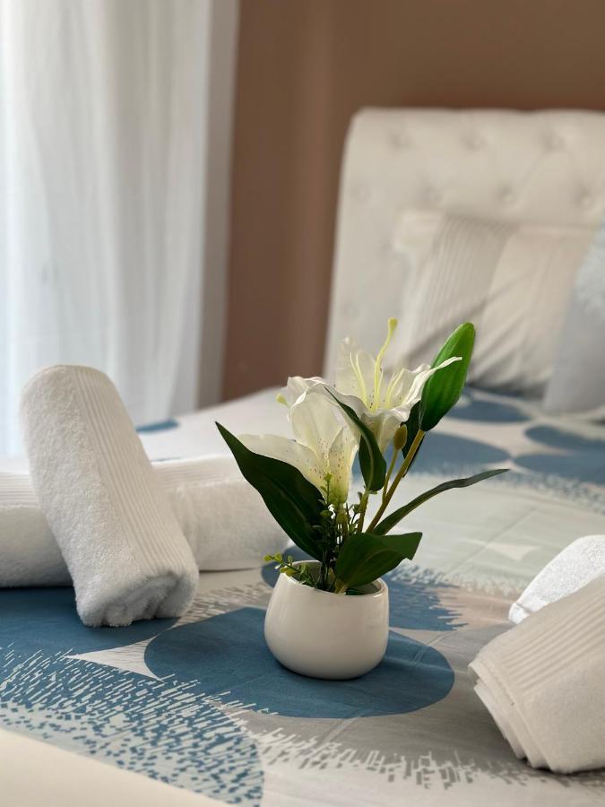 Cozy Apartment With Parking Near The City Center Atene Esterno foto