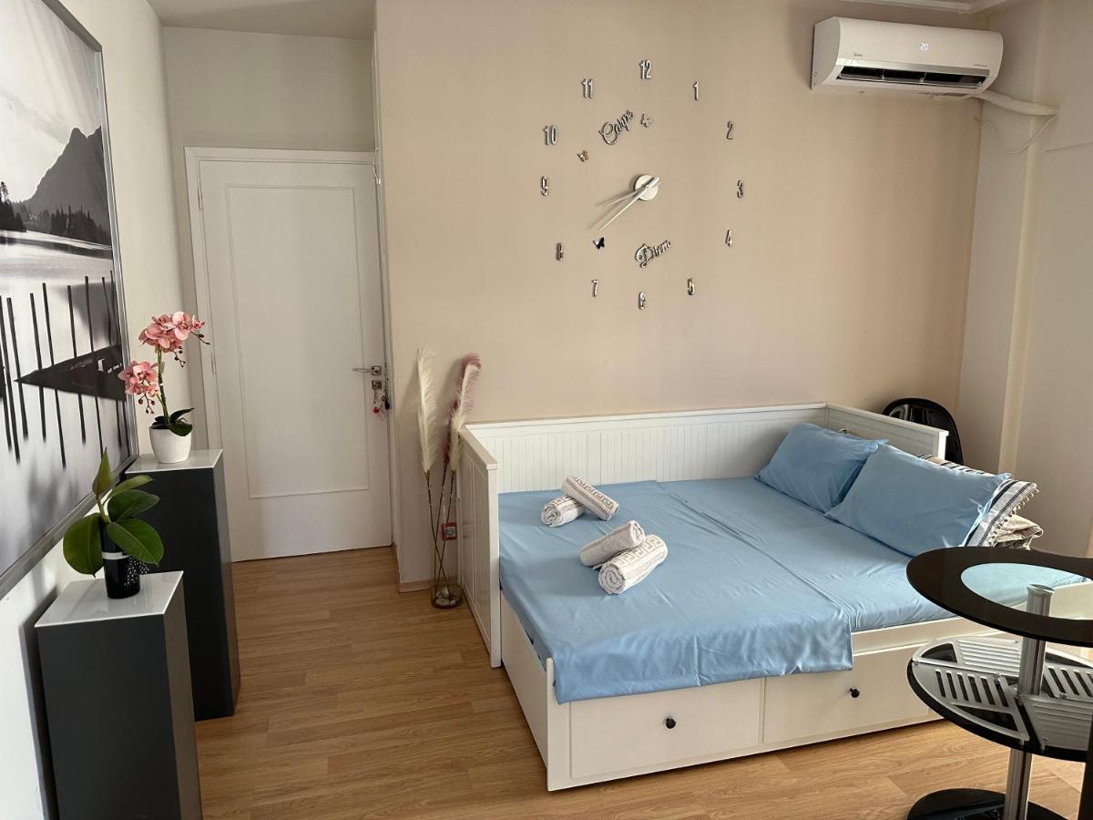 Cozy Apartment With Parking Near The City Center Atene Esterno foto