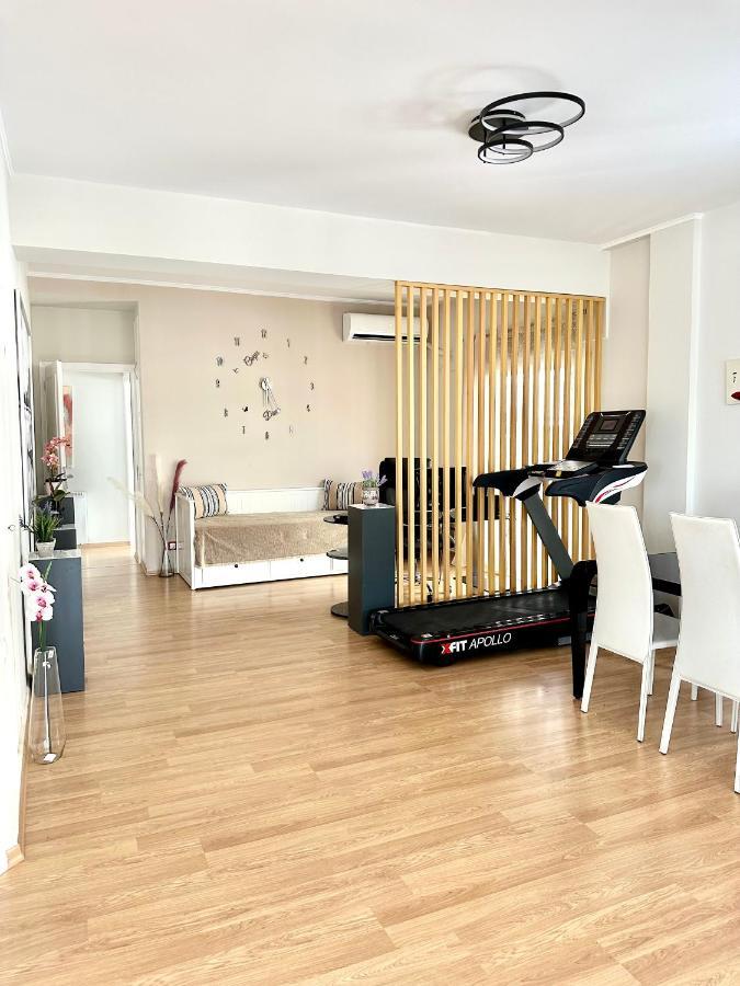 Cozy Apartment With Parking Near The City Center Atene Esterno foto
