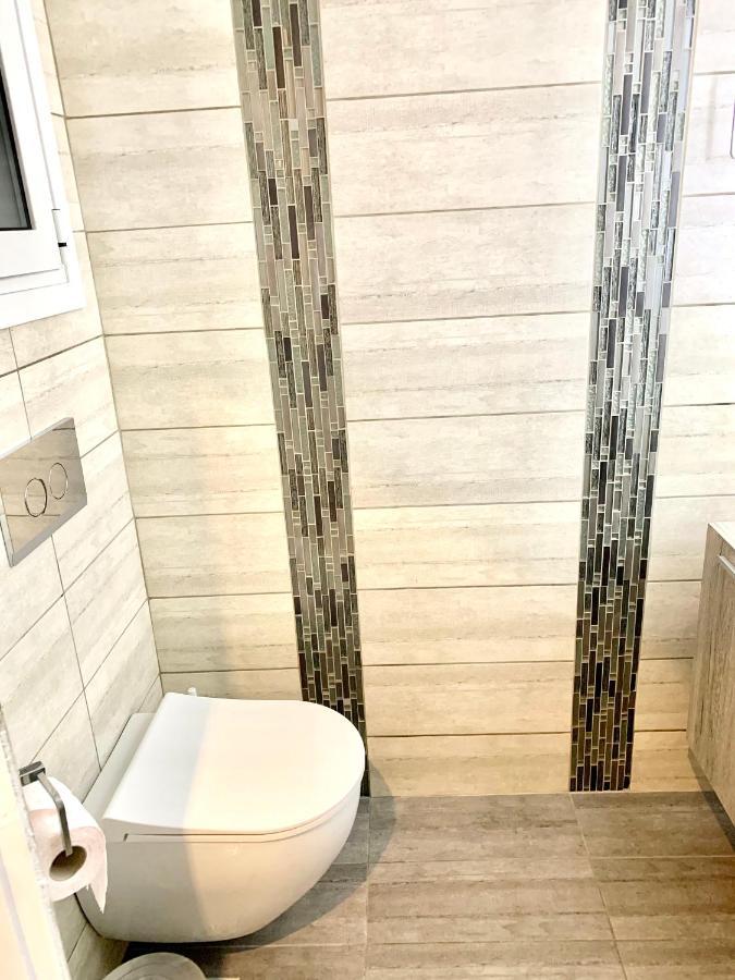 Cozy Apartment With Parking Near The City Center Atene Esterno foto