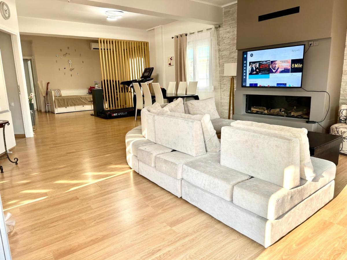 Cozy Apartment With Parking Near The City Center Atene Esterno foto