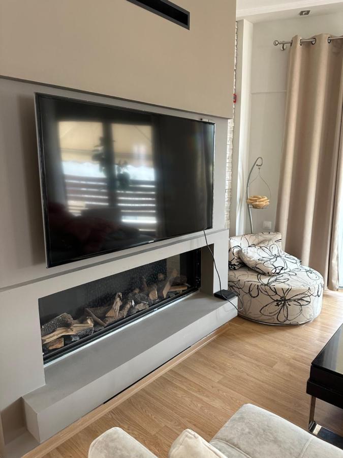 Cozy Apartment With Parking Near The City Center Atene Esterno foto